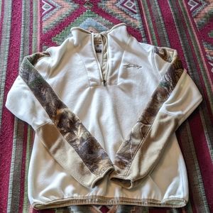 Legendary Whitetail Pullover